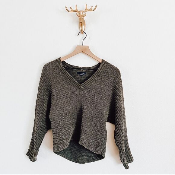 AMERICAN Eagle Women's Dark Green Knit Ribbed V Neck Sweater Top Size Small - Picture 1 of 6